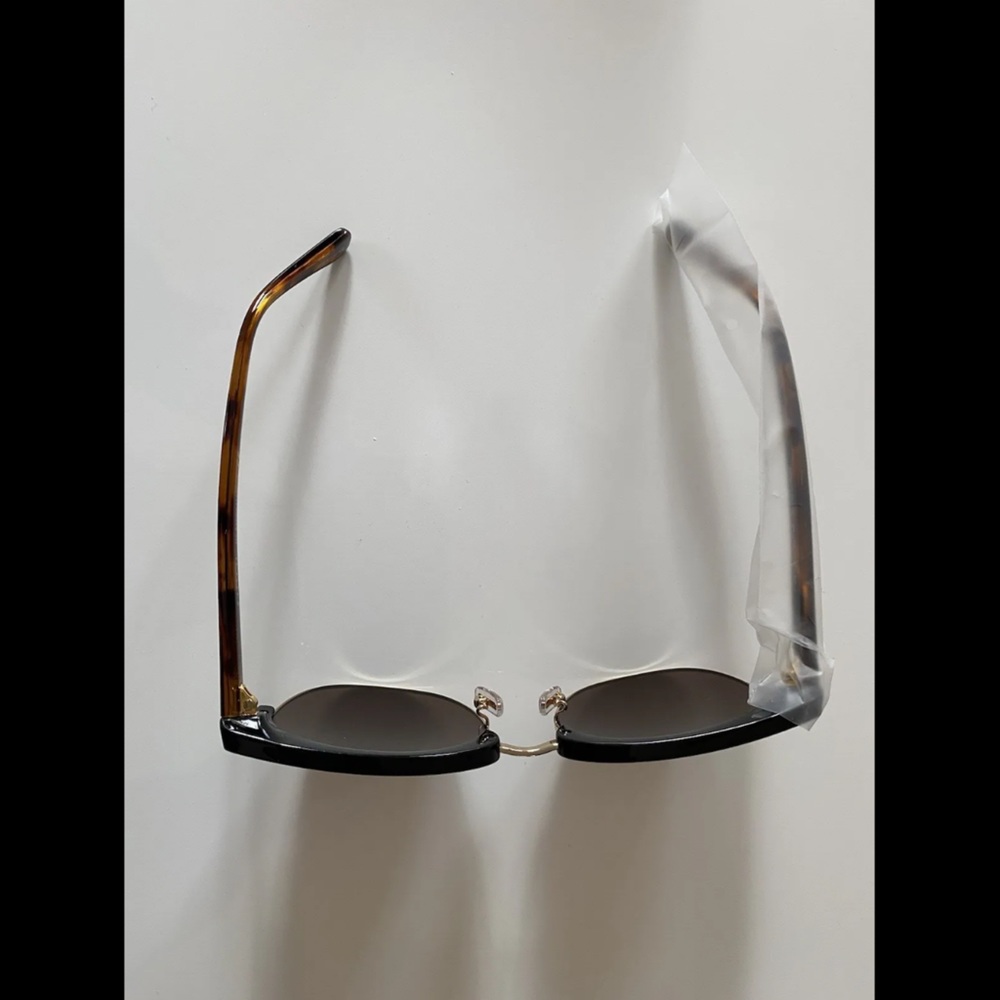 NWT COACH POLARIZED WOMEN'S SUNGLASSES HC8262 MULTI - Picture 8 of 10